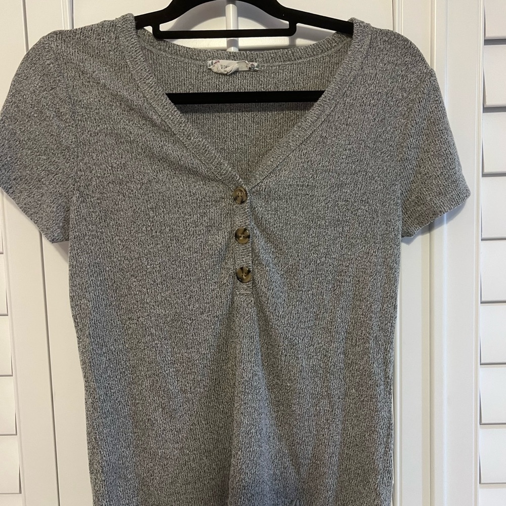 Grey Tee!